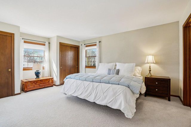 15865 Burleigh BOULEVARD, Brookfield, WI 53005