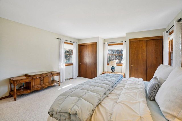 15865 Burleigh BOULEVARD, Brookfield, WI 53005