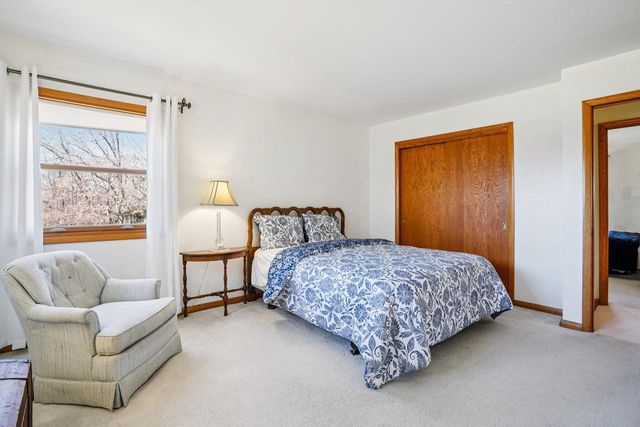 15865 Burleigh BOULEVARD, Brookfield, WI 53005