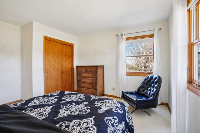 15865 Burleigh BOULEVARD, Brookfield, WI 53005