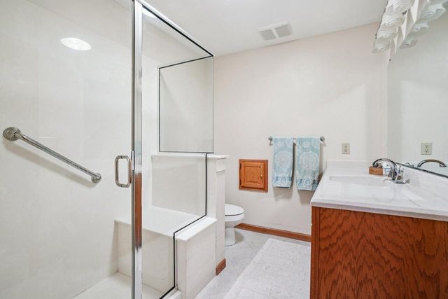 15865 Burleigh BOULEVARD, Brookfield, WI 53005