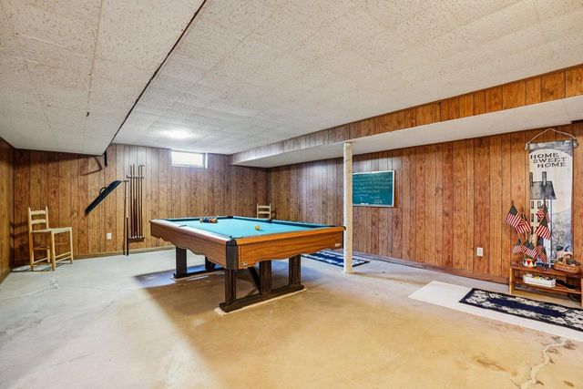 15865 Burleigh BOULEVARD, Brookfield, WI 53005