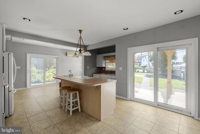 564 W MAPLE GROVE RD, Denver, PA 17517