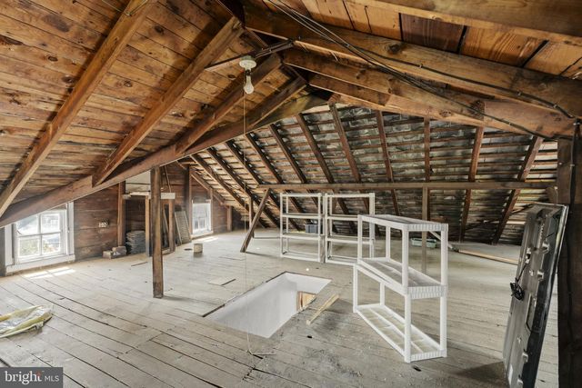 564 W MAPLE GROVE RD, Denver, PA 17517