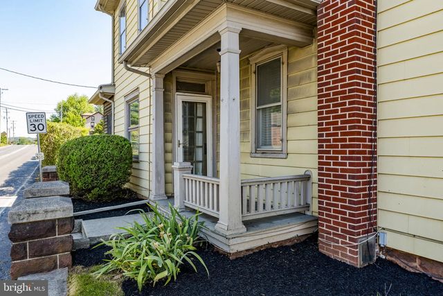 564 W MAPLE GROVE RD, Denver, PA 17517