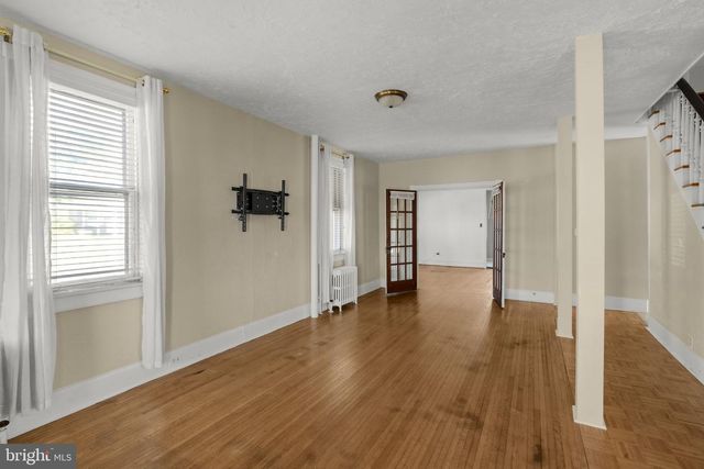 564 W MAPLE GROVE RD, Denver, PA 17517