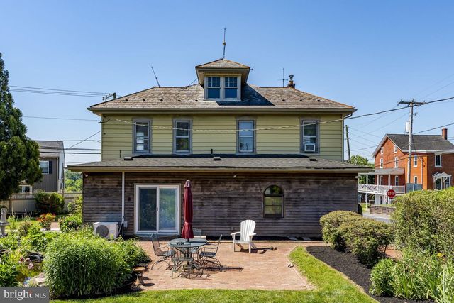 564 W MAPLE GROVE RD, Denver, PA 17517