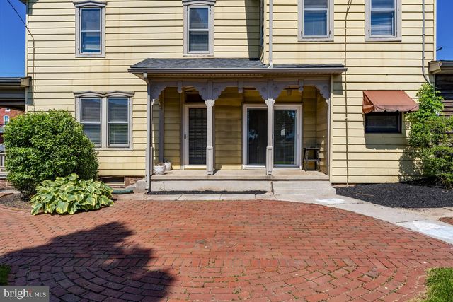 564 W MAPLE GROVE RD, Denver, PA 17517
