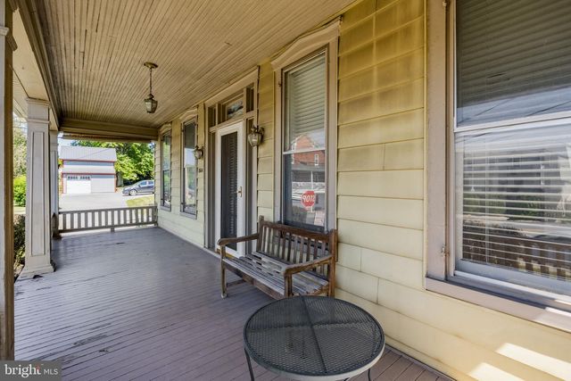 564 W MAPLE GROVE RD, Denver, PA 17517