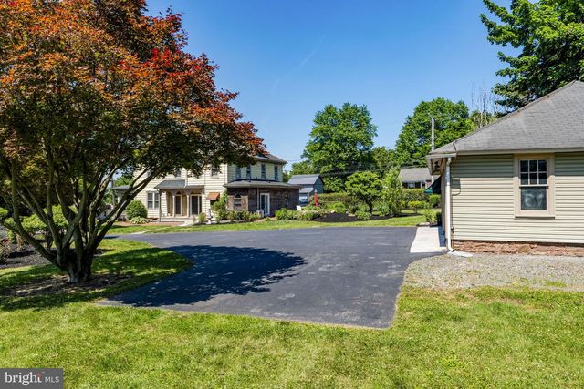 564 W MAPLE GROVE RD, Denver, PA 17517
