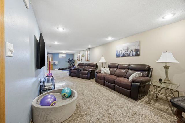 518 Birch Lane, Moorhead, MN 56560