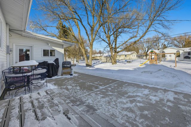 518 Birch Lane, Moorhead, MN 56560