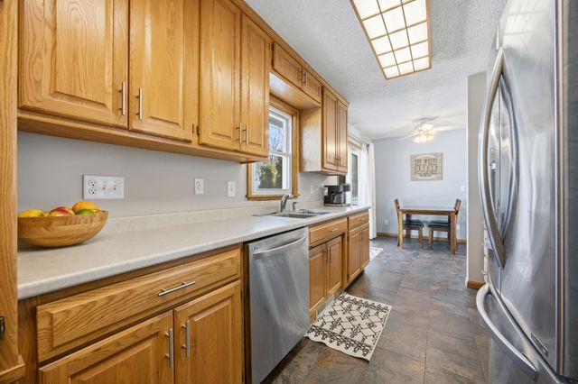 518 Birch Lane, Moorhead, MN 56560