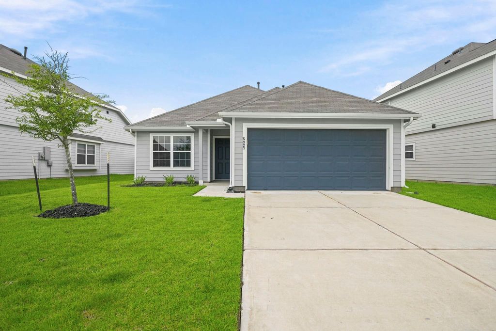 5327 Briana Dee Drive, Rosharon, TX 77583