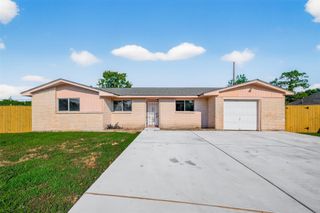 5126 Denoron Drive, Houston, TX 77048
