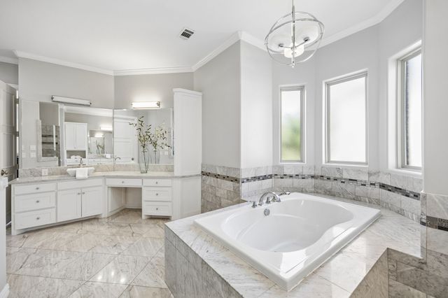 236 Summer Tanager Lane, Heath, TX 75032