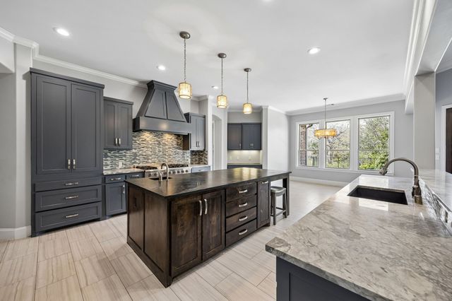 236 Summer Tanager Lane, Heath, TX 75032