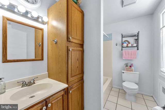 7 GLENN TER, Vineland, NJ 08360