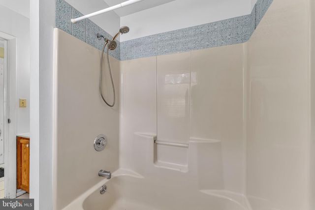 7 GLENN TER, Vineland, NJ 08360