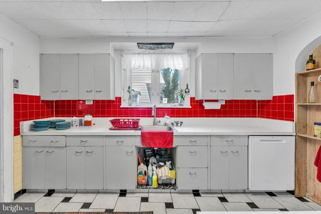 7 GLENN TER, Vineland, NJ 08360