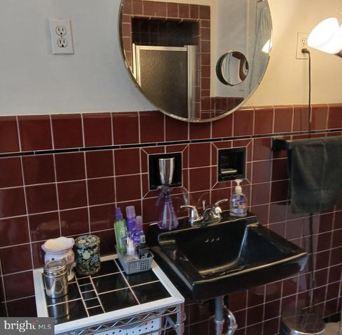7 GLENN TER, Vineland, NJ 08360