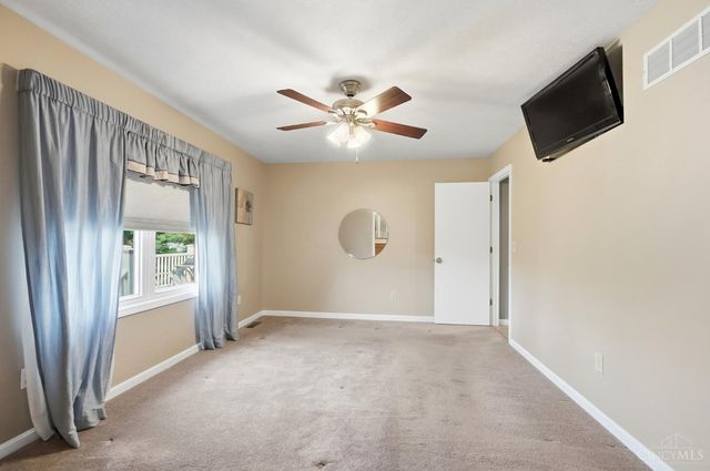 8255 Lakevalley Drive, Colerain Twp, OH 45247