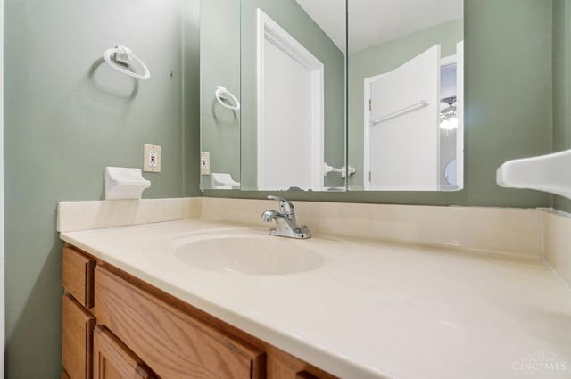 8255 Lakevalley Drive, Colerain Twp, OH 45247