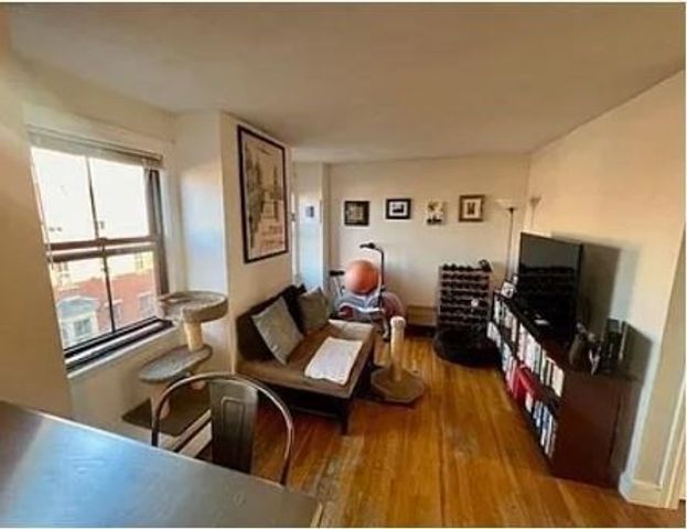 20 Hanson 4, Boston, MA 02118