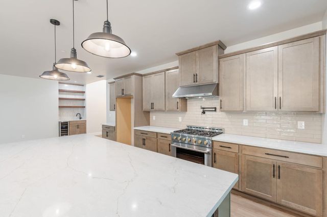 2829 Camino Heights Dr, Camino, CA 95709