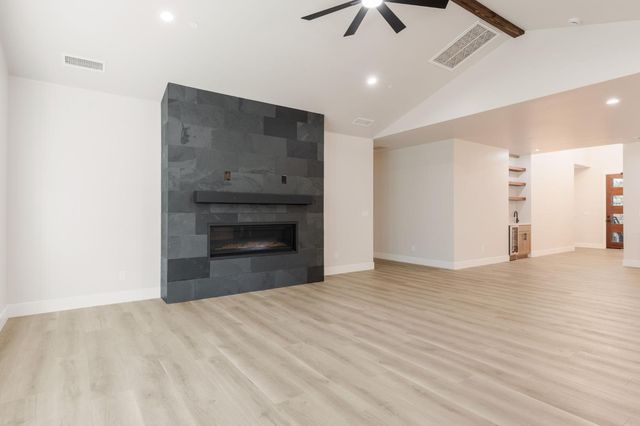 2829 Camino Heights Dr, Camino, CA 95709