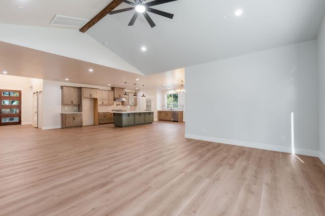 2829 Camino Heights Dr, Camino, CA 95709