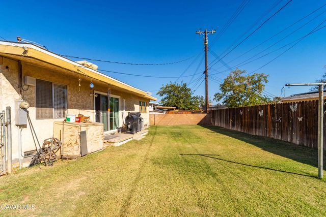 702 W Avenue H9, Lancaster, CA 93534