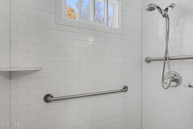 44 Curt Boulevard, Saratoga Springs, NY 12866