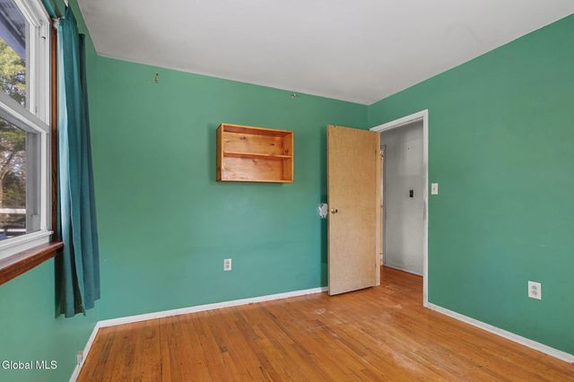 44 Curt Boulevard, Saratoga Springs, NY 12866