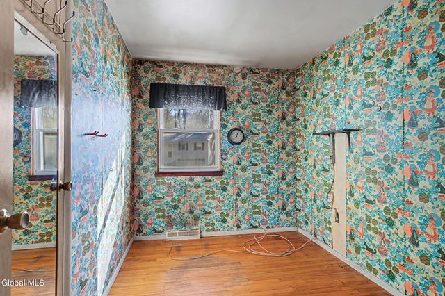 44 Curt Boulevard, Saratoga Springs, NY 12866