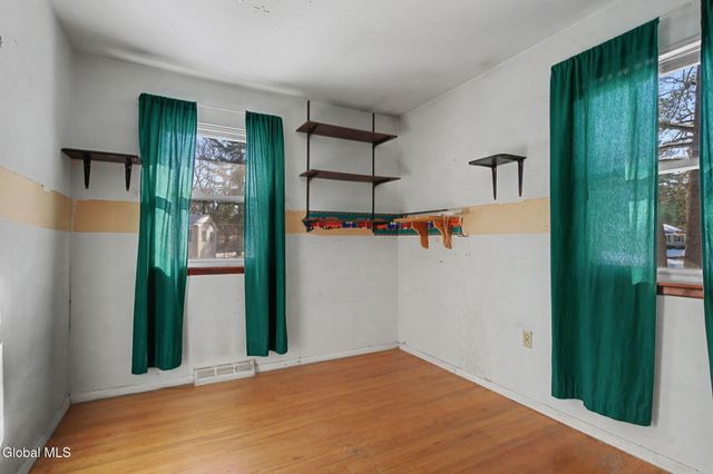 44 Curt Boulevard, Saratoga Springs, NY 12866