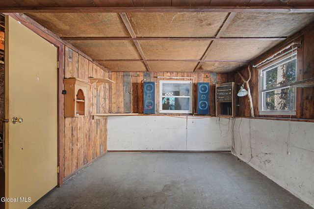 44 Curt Boulevard, Saratoga Springs, NY 12866