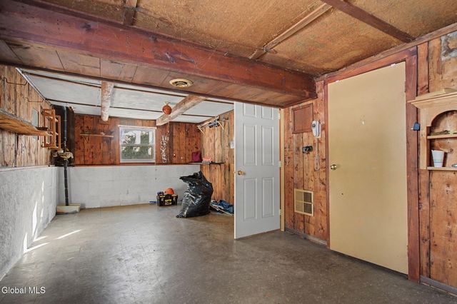 44 Curt Boulevard, Saratoga Springs, NY 12866