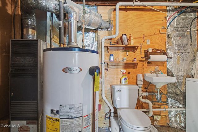 44 Curt Boulevard, Saratoga Springs, NY 12866