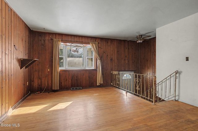 44 Curt Boulevard, Saratoga Springs, NY 12866