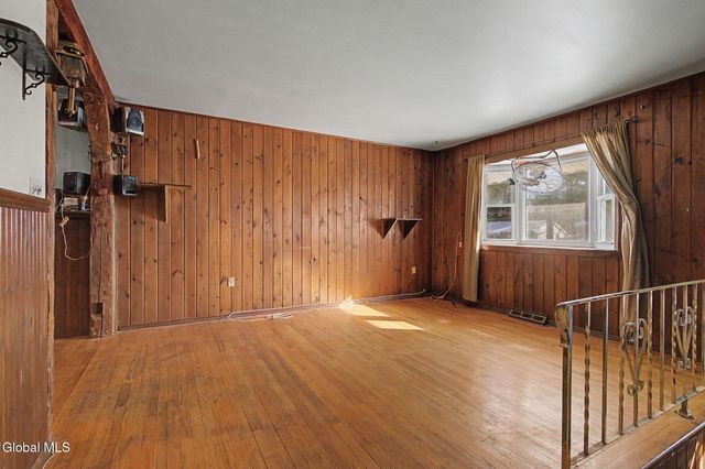 44 Curt Boulevard, Saratoga Springs, NY 12866