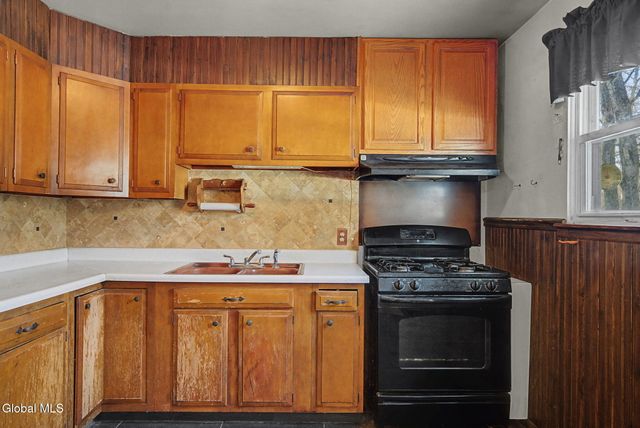 44 Curt Boulevard, Saratoga Springs, NY 12866