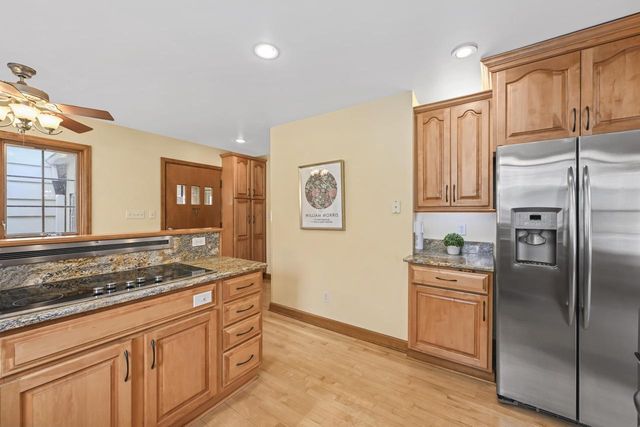 7009 Wellauer DRIVE, Wauwatosa, WI 53213