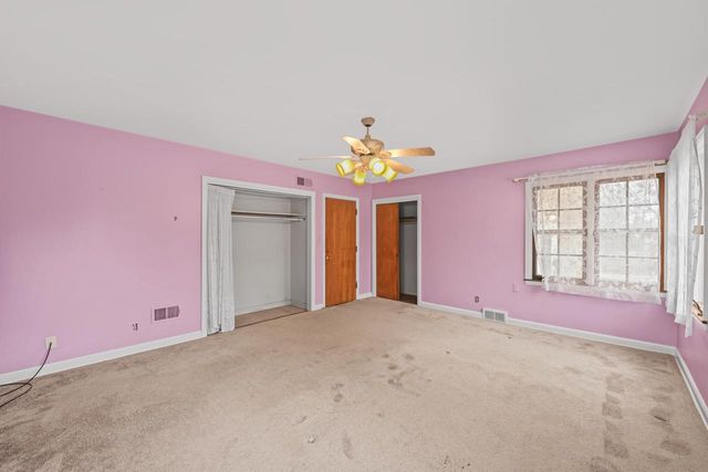 7009 Wellauer DRIVE, Wauwatosa, WI 53213