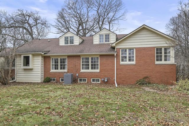 7009 Wellauer DRIVE, Wauwatosa, WI 53213