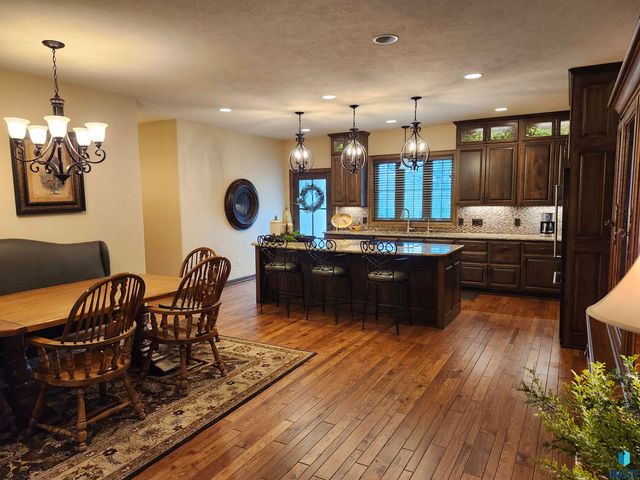 1408 S Sugar Maple Dr Drive, Sioux Falls, SD 57110