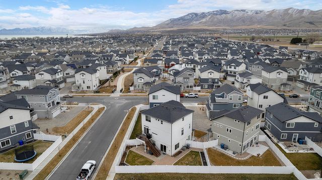 106 E POLARIS DR, Saratoga Springs, UT 84045