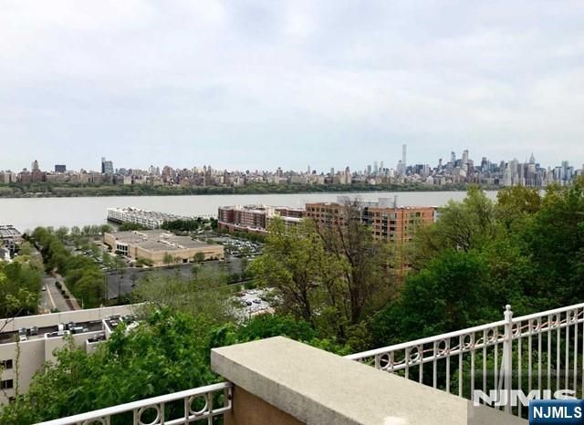 196 Cedar Street C002C, Cliffside Park, NJ 07010