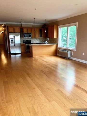 196 Cedar Street C002C, Cliffside Park, NJ 07010