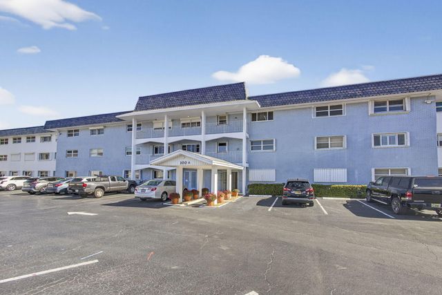 100 Shore 307 Court 307, North Palm Beach, FL 33408